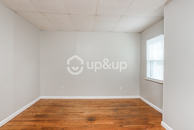 Building Photo - Fantastic 2bd/1ba home! Let yourself in!