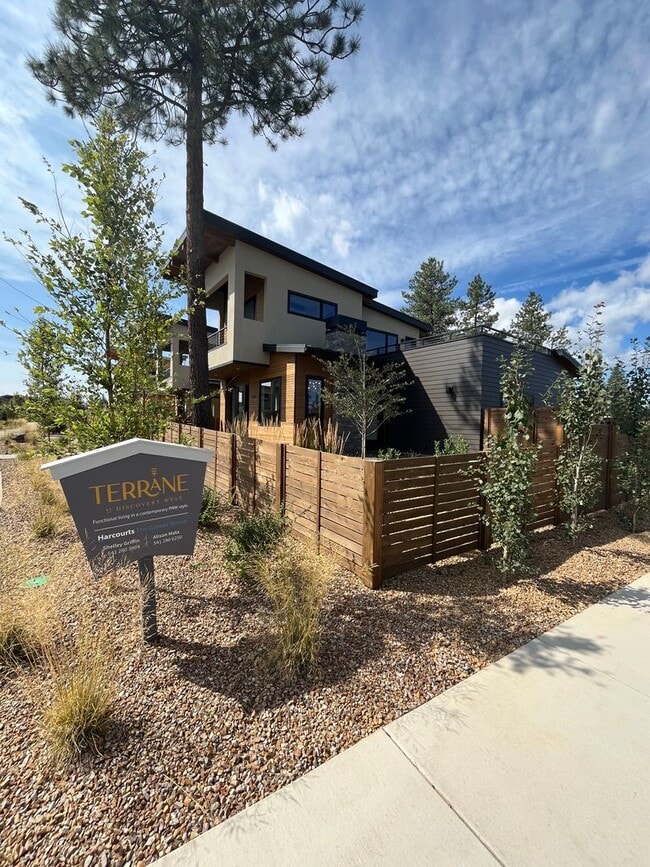 Primary Photo - Like-New Townhome in the Gorgeous Terrane ...