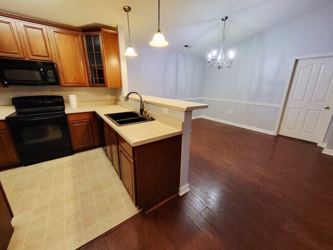 Building Photo - 339 Westbend Dr