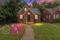 Building Photo - ~ 3 BEDROOM 1 BATH BUNGALOW FREE PRE-SCREEN