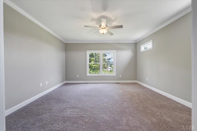 Building Photo - 1021 Lochwood Hl Dr