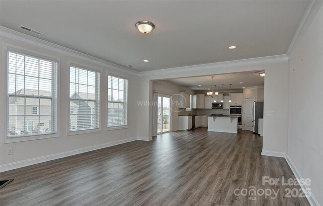 Building Photo - 2015 Saddlebred Dr