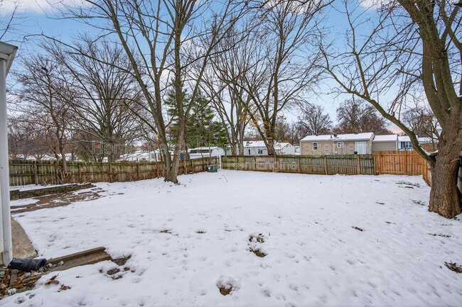 Building Photo - 414 Wild Winds Dr