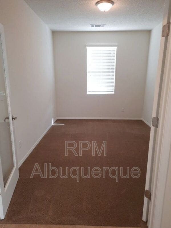 Building Photo - 2326 Vista de Colinas Dr SE