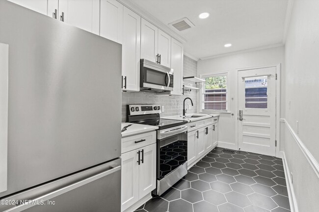 Building Photo - 1751 Dancy St
