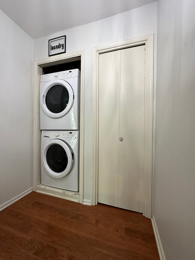 Building Photo - 48 Homestead Village Dr