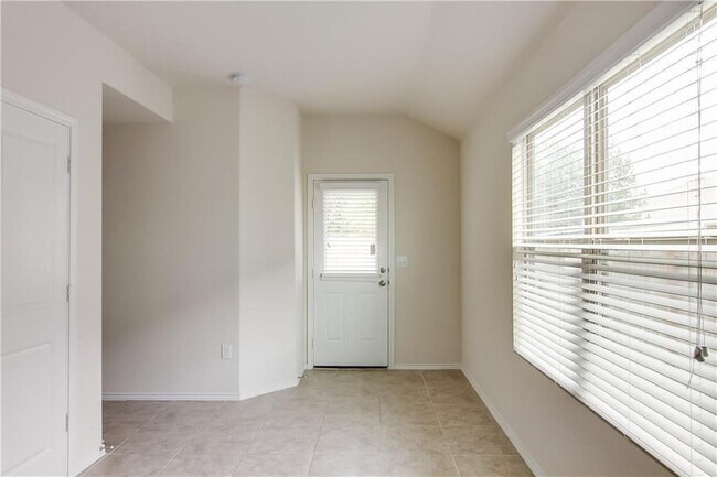 Building Photo - 5916 Kennedy St