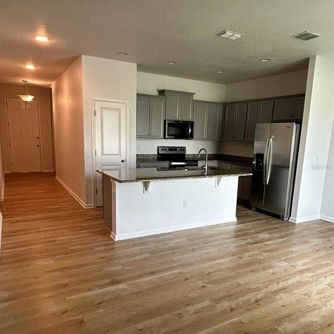 Building Photo - 573 Disa Dr