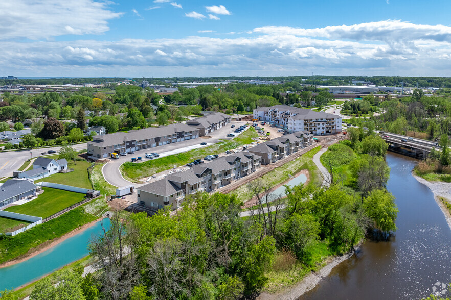 Aerial Photo - Duck Creek Landing Apartments