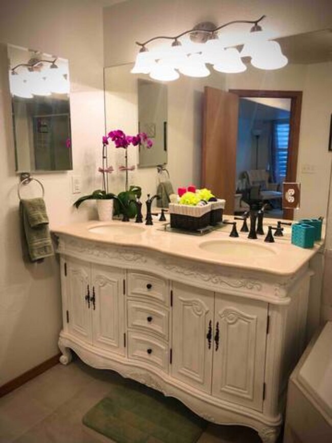 bathroom - 5468 Plumstead Dr