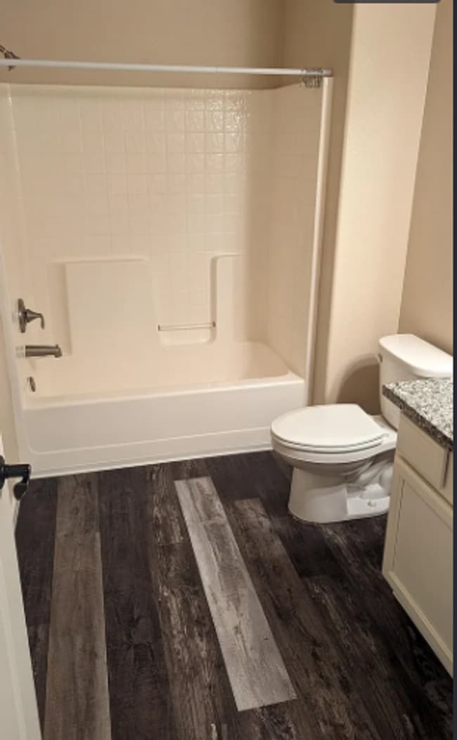 Building Photo - Now Available 3 bedroom| 2 baths 1597sqft home in Fallon! Must See!