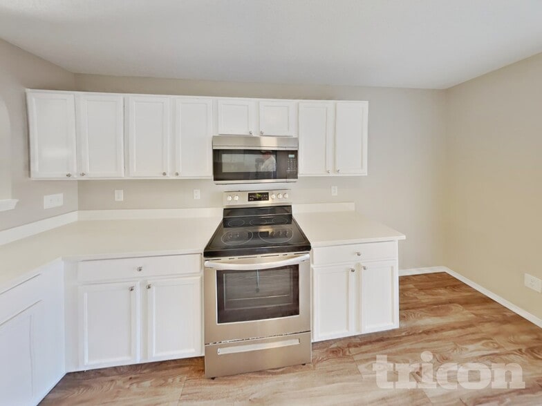 Building Photo - 933 Mailwood Dr