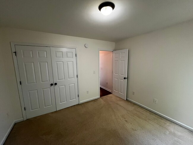 Building Photo - Beautiful 4 bedroom 2 bath in Phenix City, AL