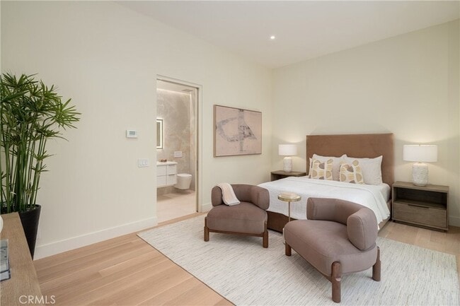 Building Photo - 1119 Dolphin Terrace