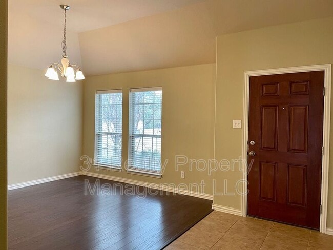 Building Photo - 605 Knollwood Trail Ct