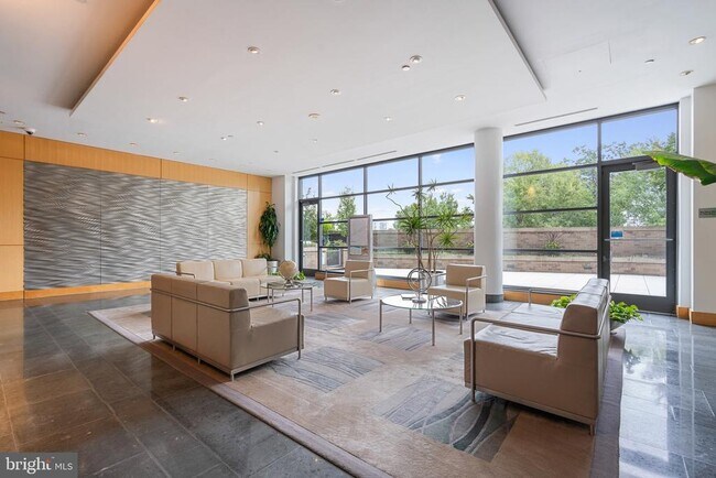 Building Photo - 2001 15th St N