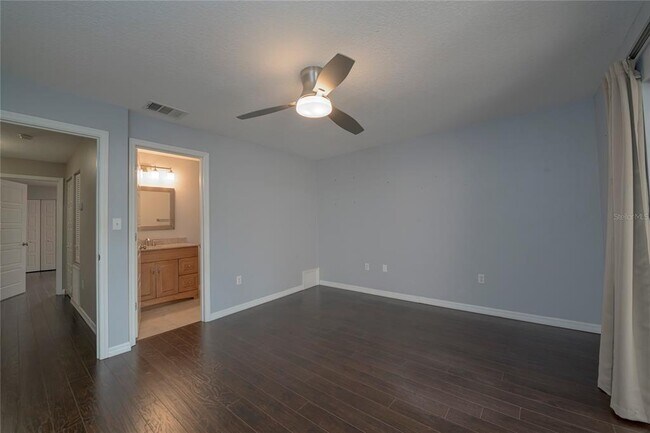 Building Photo - 918 Sunridge Dr