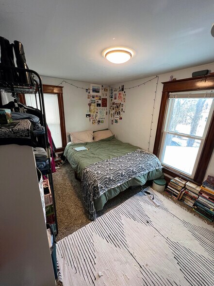 Bedroom second floor. - 1031 14th Ave SE