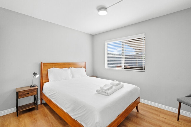 Building Photo - 1519 Walnut Ave