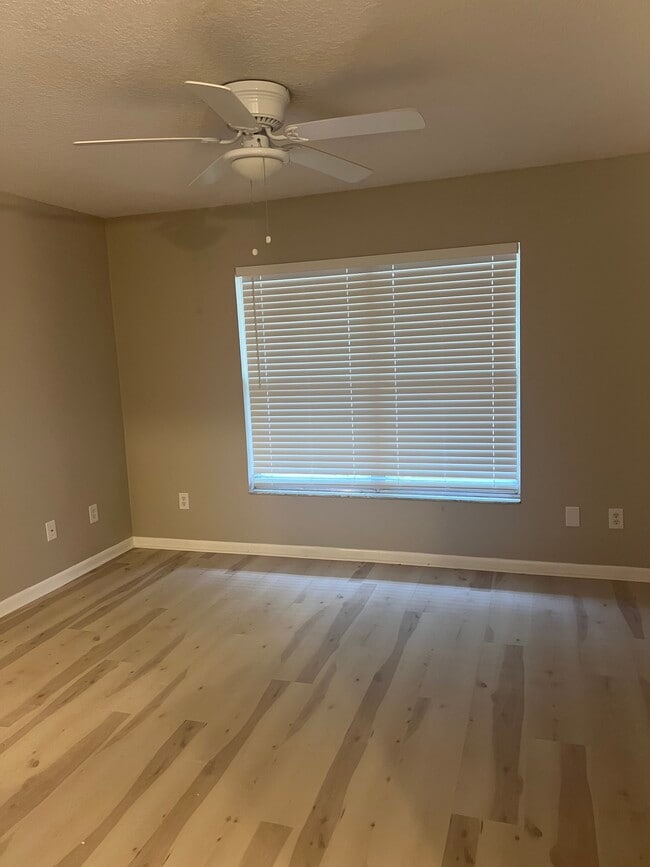 Building Photo - 1777 Wentwood Ave