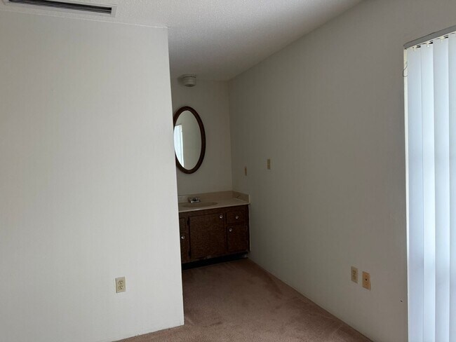 Building Photo - **Move In Special: 1/2 off 2nd month's rent!** Spacious 2bd/2ba home for rent!