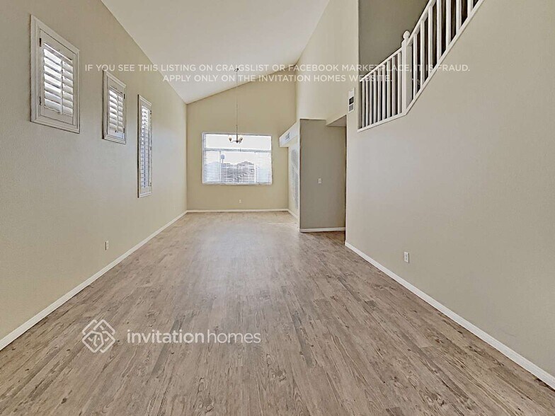 Building Photo - 9427 Hanta Ave