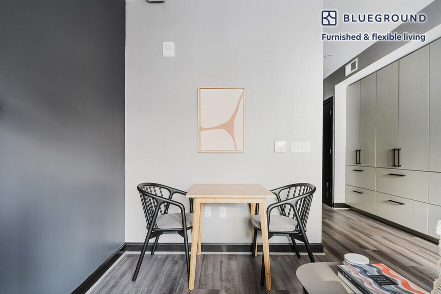 Building Photo - 1313 L St NW