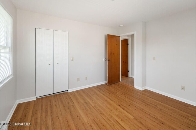 Building Photo - 55 Miller Ave