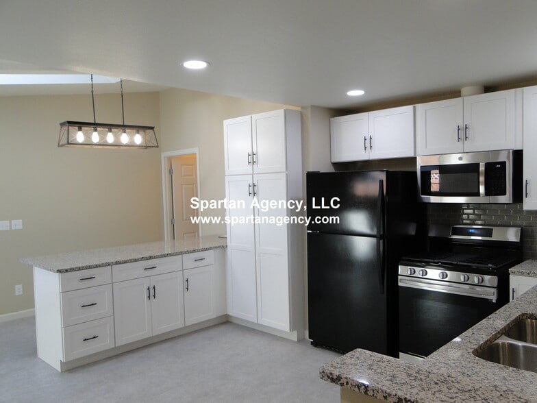 Building Photo - 1305 23rd St NW