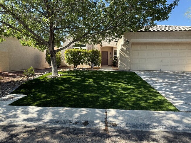Building Photo - MOVE IN SPECIAL! FIRST TWO WEEKS RENT FREE...