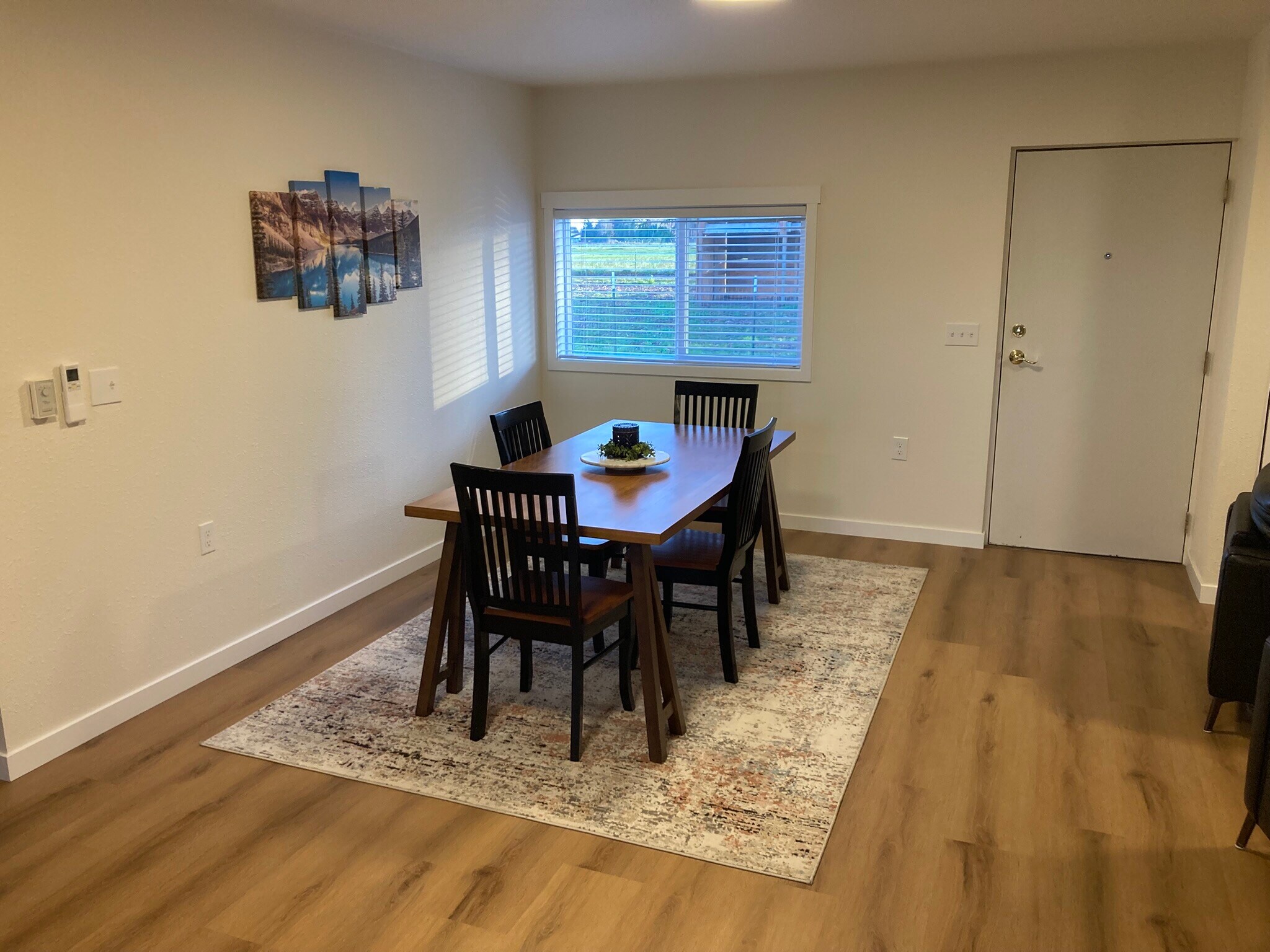 Building Photo - 14275 Avon Allen Rd