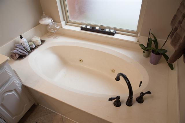 Building Photo - 200 Supreme Ct