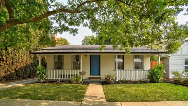 Primary Photo - Remodeled 2 Bedroom Home with Yard near UC...