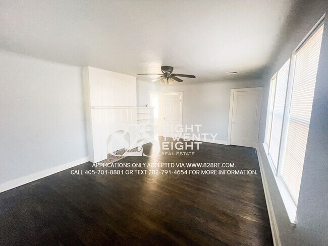 Building Photo - Historic 2nd Level Apartment Minutes from the Plaza District in OKC!