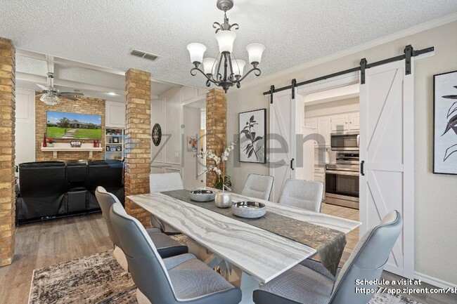 Building Photo - 2108 Winona Dr