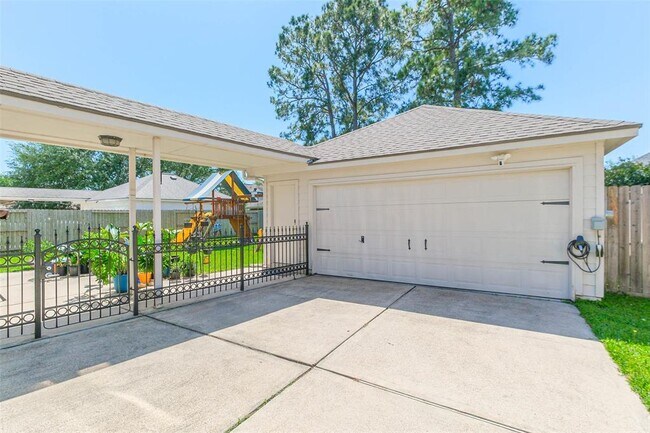 Building Photo - 7015 Timber Edge Ln