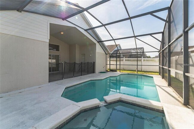 Building Photo - 8104 Santee Dr