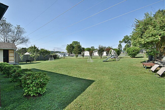 Building Photo - 6100 Cougar Dr