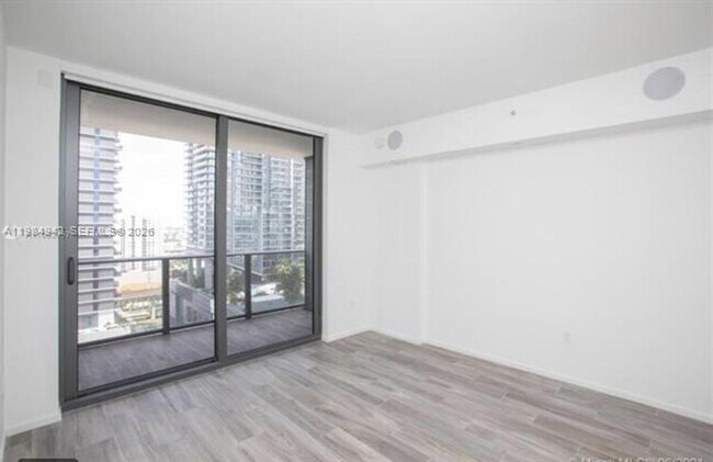 Building Photo - 801 S Miami Ave