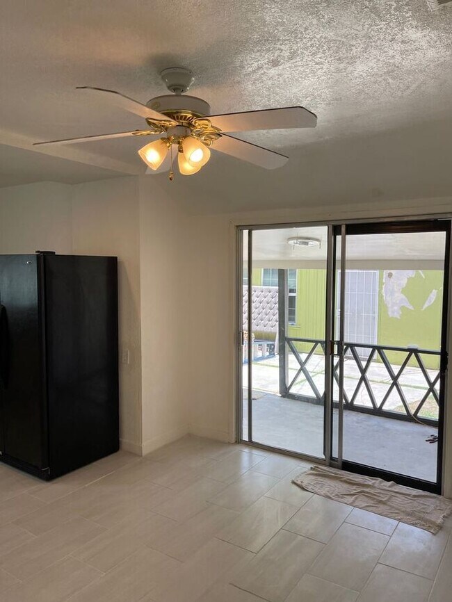 Building Photo - Coming Soon Modesto Renovated 3 Bedroom 1 ...