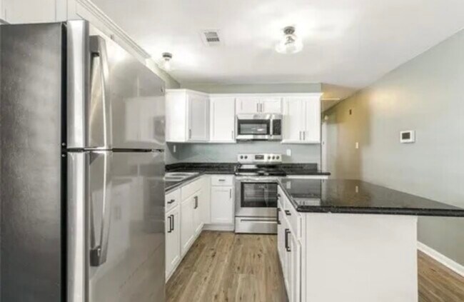 Building Photo - 2419 Feliciana St