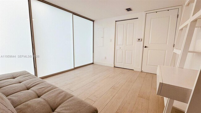 Building Photo - 400 Sunny Isles Blvd