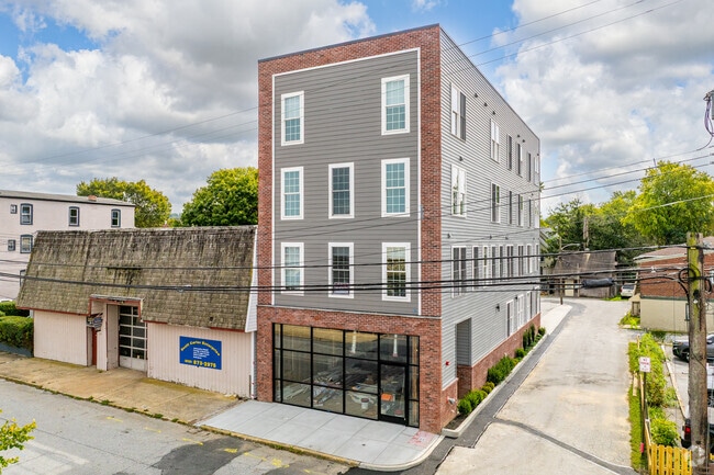 Building Photo - 112 Washington Ave