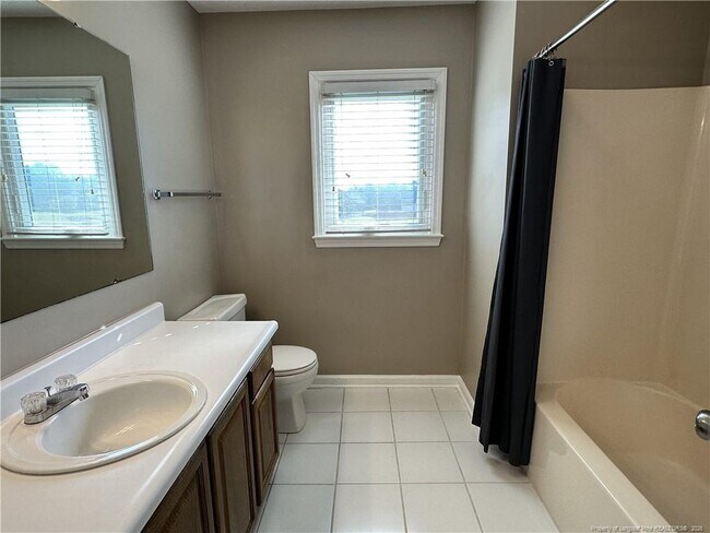 Building Photo - 6521 Ryefield Dr