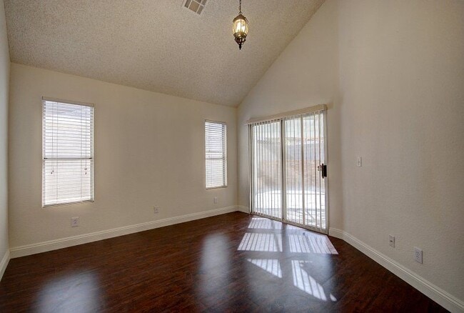 Building Photo - 6549 Lemitar Dr