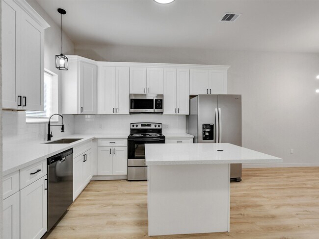 Building Photo - 9707 Cargill St