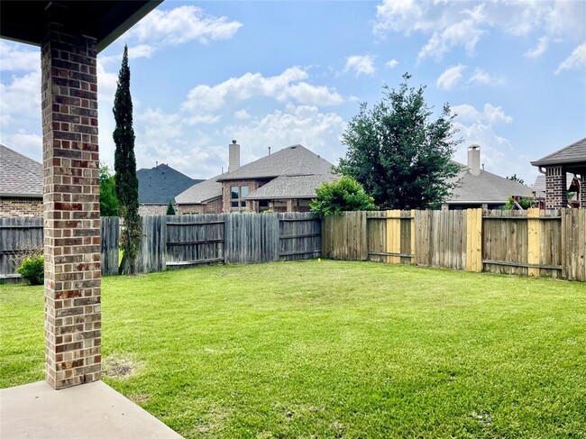 Building Photo - 8338 Sedona Ridge Dr