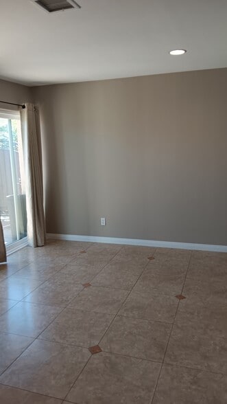 Building Photo - 4809 Birchbark Ln