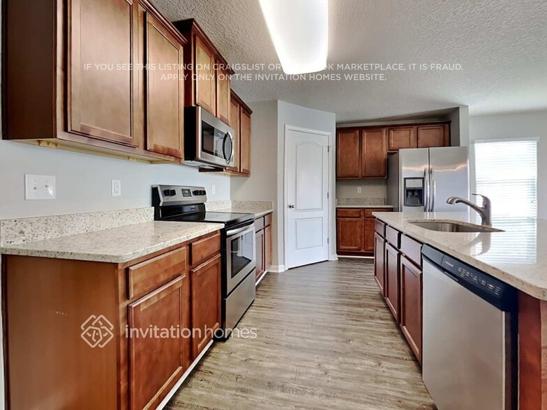 Building Photo - 3348 Canyon Falls Dr