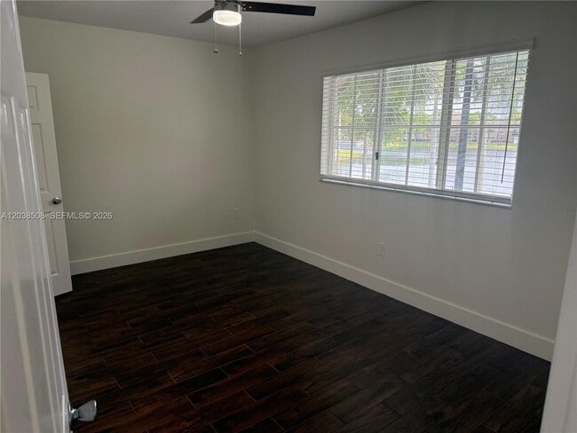 Building Photo - 2442 Centergate Dr